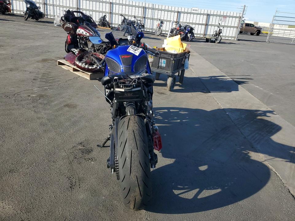Продаж на аукціоні авто 2023 Yamaha Yzfr7, vin: JYARM38Y1PA001858, номер лоту: 45527786