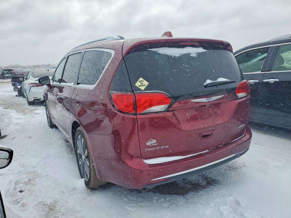 45734736 :رقم المزاد ، 2C4RC1GG7JR256716 vin ، 2018 Chrysler Pacifica مزاد بيع