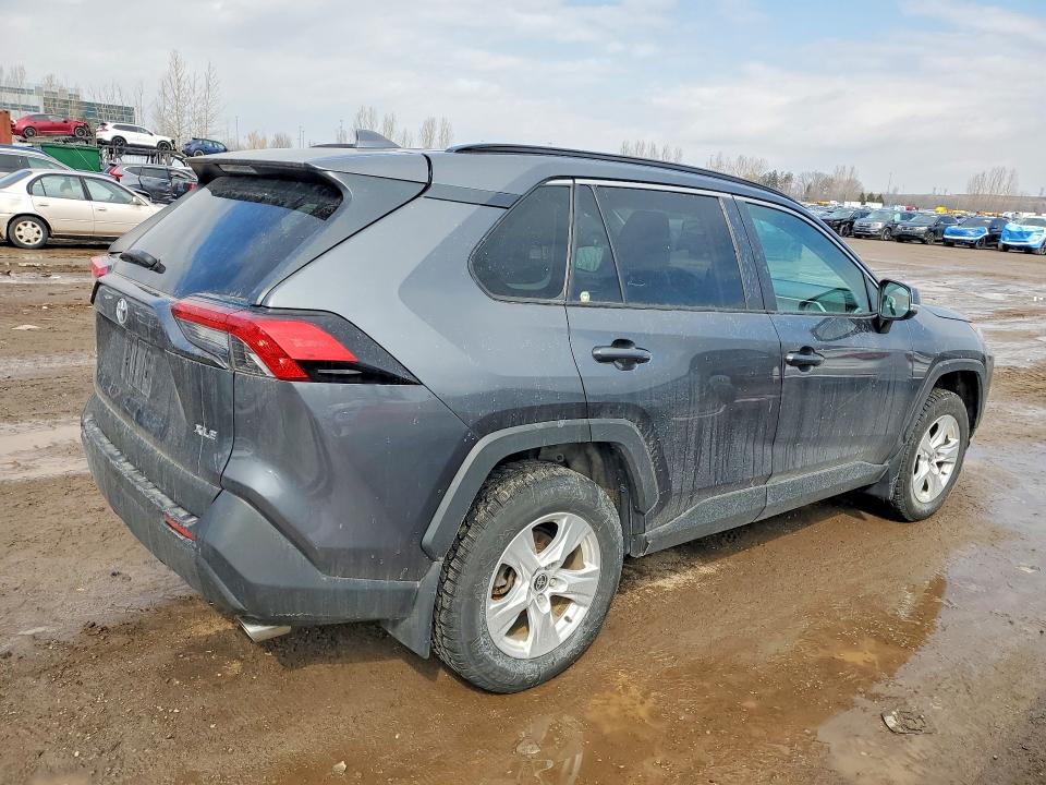 45992346 :رقم المزاد ، 2T3W1RFV4MC108932 vin ، 2021 Toyota Rav4 مزاد بيع
