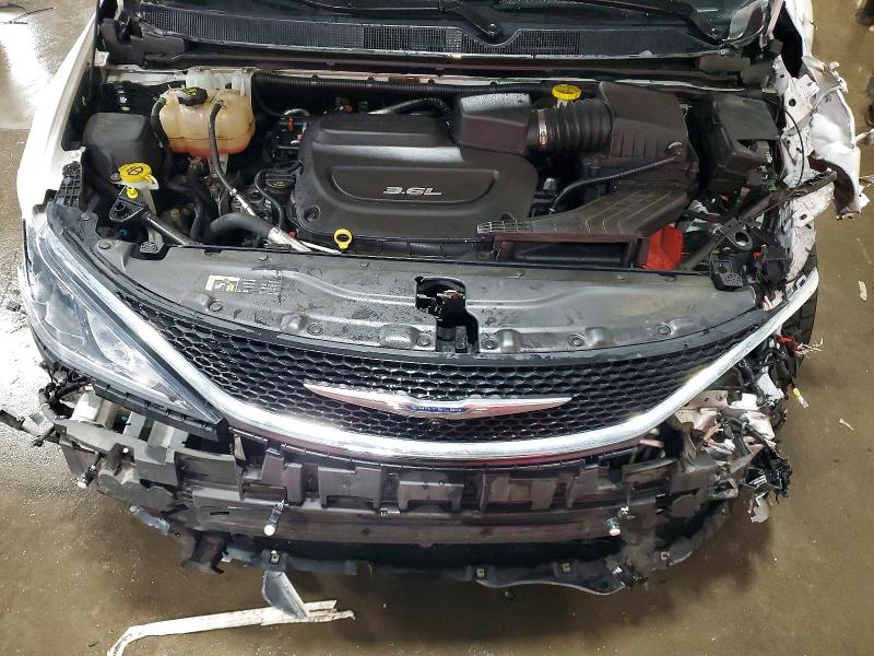 Продажа на аукционе авто 2017 Chrysler Pacifica, vin: 2C4RC1EG1HR597980, номер лота: 45675916