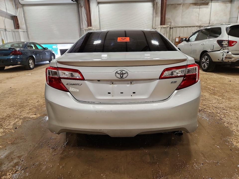 2014 Toyota Camry მანქანა იყიდება აუქციონზე, vin: 4T1BF1FK2EU427665, აუქციონის ნომერი: 77088095