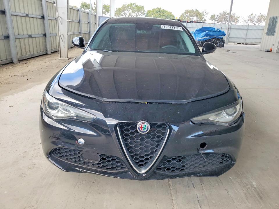 2018 Alfa Romeo Giulia მანქანა იყიდება აუქციონზე, vin: ZARFAEBN1J7593122, აუქციონის ნომერი: 49504536