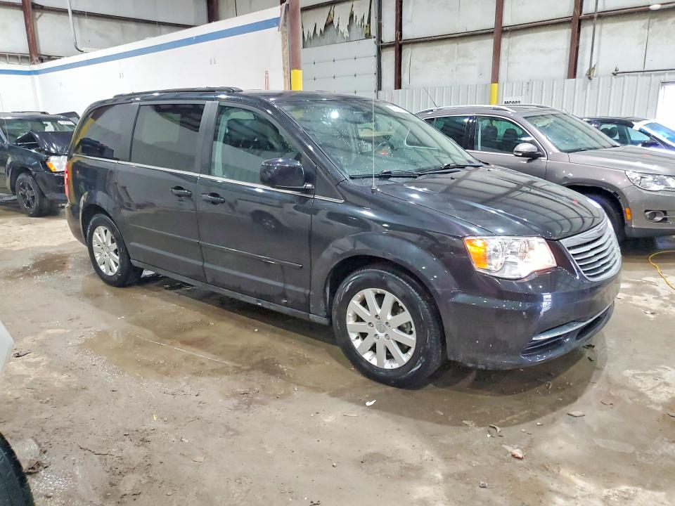 79682825 :رقم المزاد ، 2C4RC1AG8FR675173 vin ، 2015 Chrysler Town & Country مزاد بيع