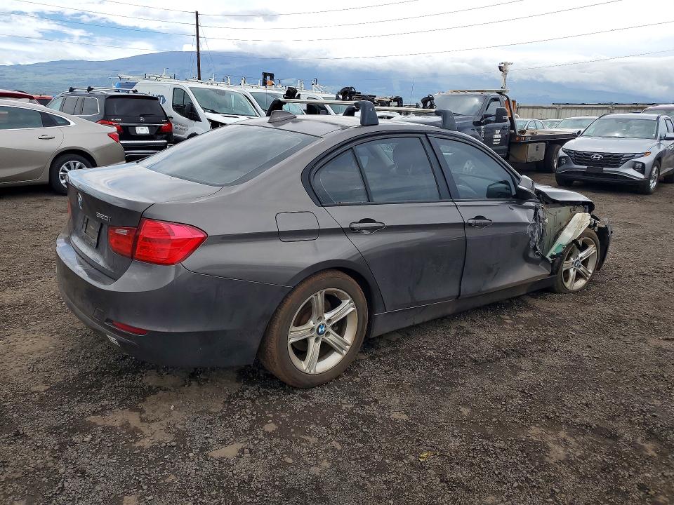 46756696 :رقم المزاد ، WBA3B1C52DK128624 vin ، 2013 Bmw 320 مزاد بيع