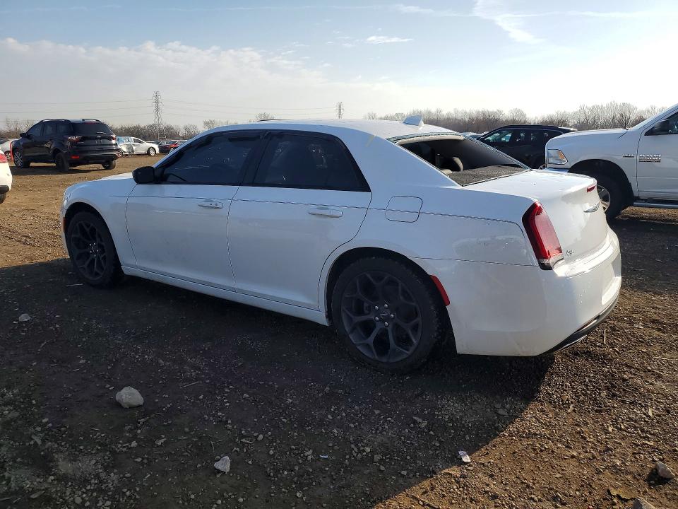 47648706 :رقم المزاد ، 2C3CCAAG6LH128205 vin ، 2020 Chrysler 300 مزاد بيع