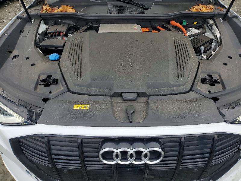 2021 Audi E-tron მანქანა იყიდება აუქციონზე, vin: WA1LAAGE7MB027265, აუქციონის ნომერი: 47544696