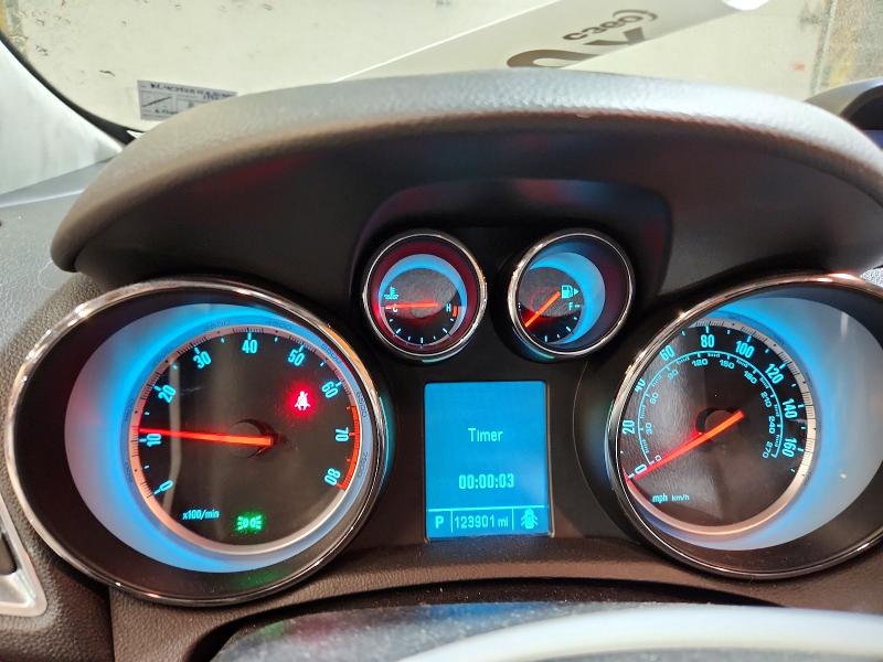 45680246 :رقم المزاد ، KL4CJFSB1FB259213 vin ، 2015 Buick Encore مزاد بيع