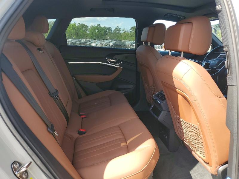 Продаж на аукціоні авто 2019 Audi E-tron, vin: WA1LAAGE0KB024074, номер лоту: 47697596
