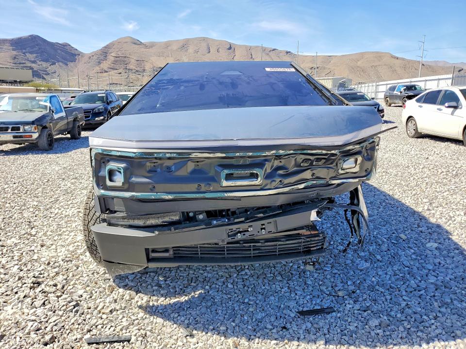 46055876 :رقم المزاد ، 7G2CEGEC9SA077409 vin ، 2025 Tesla Cybertruck مزاد بيع