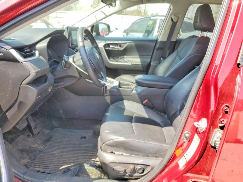 Продаж на аукціоні авто 2021 Toyota Rav4, vin: 2T3C1RFV4MW138613, номер лоту: 47703526
