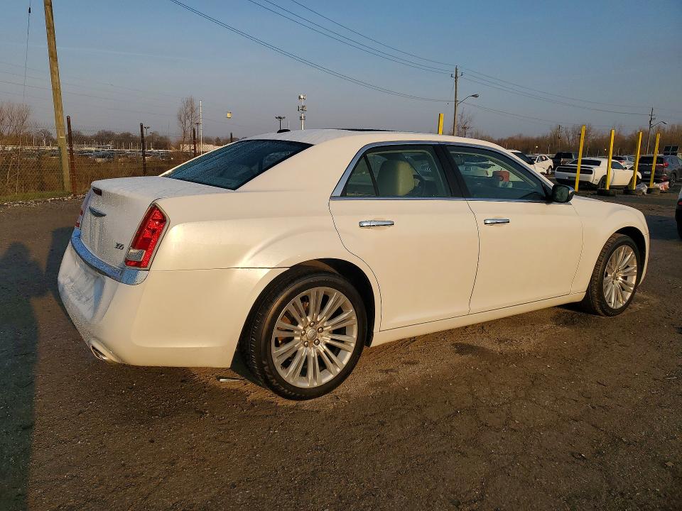 47295086 :رقم المزاد ، 2C3CA5CG7BH528976 vin ، 2011 Chrysler 300 مزاد بيع
