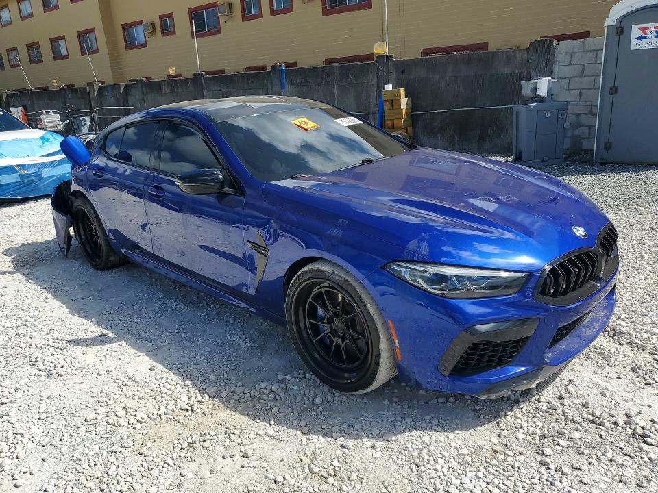 45568366 :رقم المزاد ، WBSGV0C09NCJ55155 vin ، 2022 Bmw M8 مزاد بيع