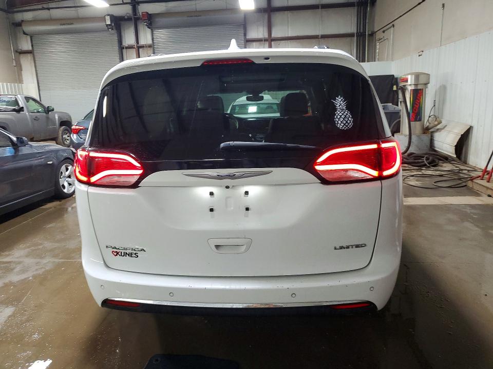 79682535 :رقم المزاد ، 2C4RC1GG1KR551733 vin ، 2019 Chrysler Pacifica مزاد بيع