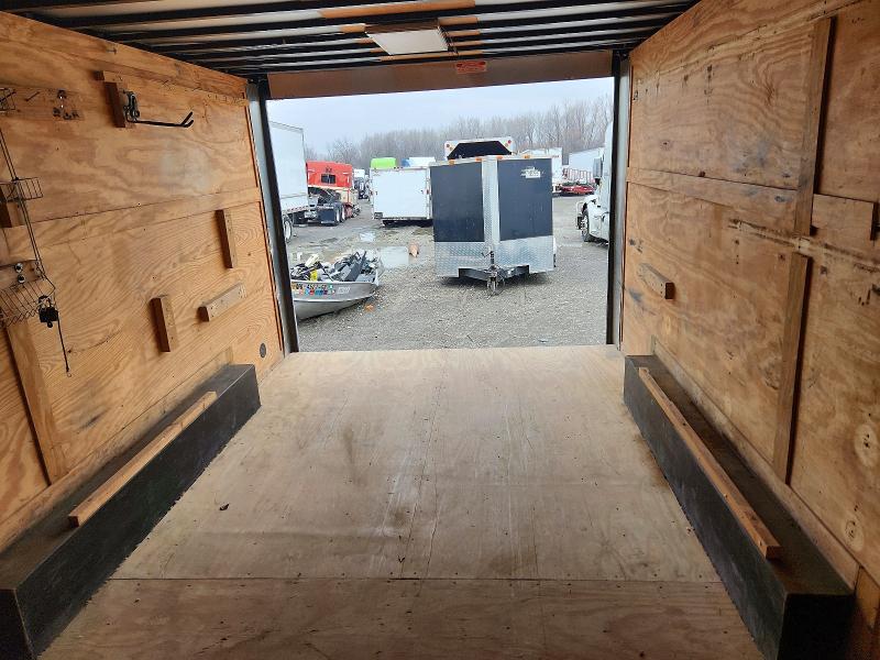 79353125 :رقم المزاد ، 53NBE1625M1086970 vin ، 2021 Diamond Cargo Enclosed مزاد بيع