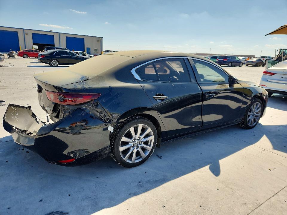 47371256 :رقم المزاد ، 3MZBPABL3MM253671 vin ، 2021 Mazda 3 مزاد بيع
