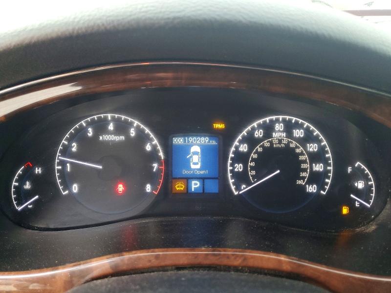 2010 Hyundai Genesis მანქანა იყიდება აუქციონზე, vin: KMHGC4DE4AU093811, აუქციონის ნომერი: 47614066