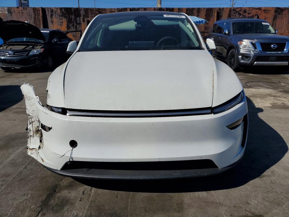 46723296 :رقم المزاد ، 7SAYGDED0TF411649 vin ، 2026 Tesla Y مزاد بيع