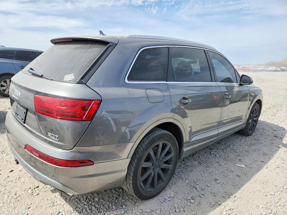 2017 Audi Q7 მანქანა იყიდება აუქციონზე, vin: WA1LAAF71HD004559, აუქციონის ნომერი: 47951076