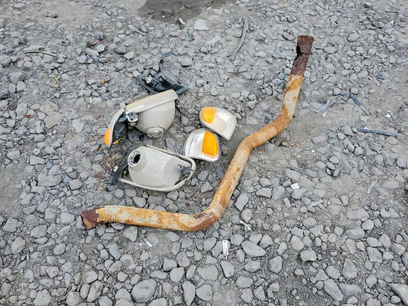 2001 Toyota Tundra მანქანა იყიდება აუქციონზე, vin: 5TBBT44101S205951, აუქციონის ნომერი: 48103636
