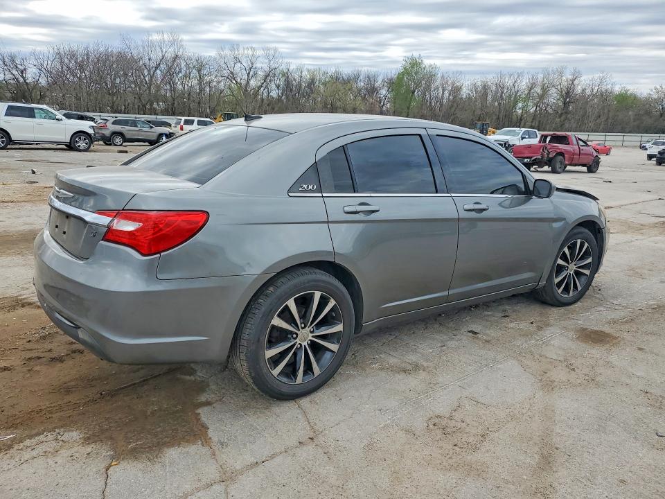79040515 :رقم المزاد ، 1C3CCBBBXDN501229 vin ، 2013 Chrysler 200 مزاد بيع
