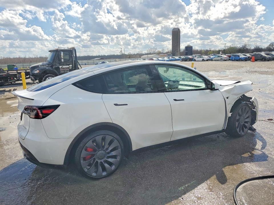 41762996 :رقم المزاد ، 5YJYGDEF3MF246163 vin ، 2021 Tesla Model Y مزاد بيع