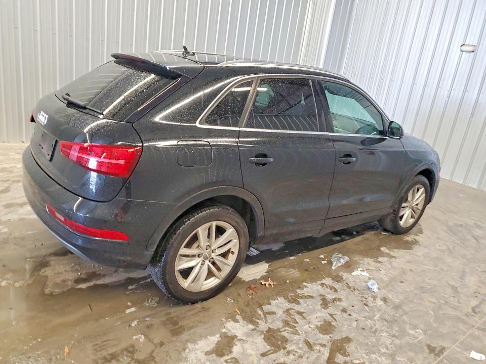 46040166 :رقم المزاد ، WA1BFCFS1GR018850 vin ، 2016 Audi Q3 مزاد بيع