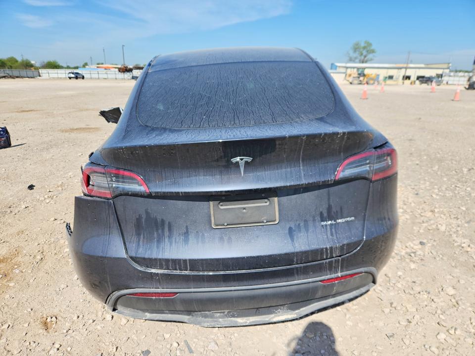 Продажа на аукционе авто 2024 Tesla Model Y, vin: 7SAYGDEE0RA305751, номер лота: 47265616