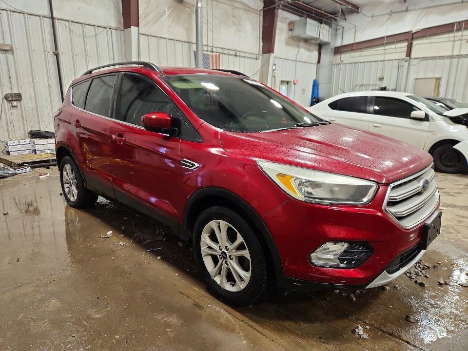 79933915 :رقم المزاد ، 1FMCU0GD7JUC58483 vin ، 2018 Ford Escape مزاد بيع