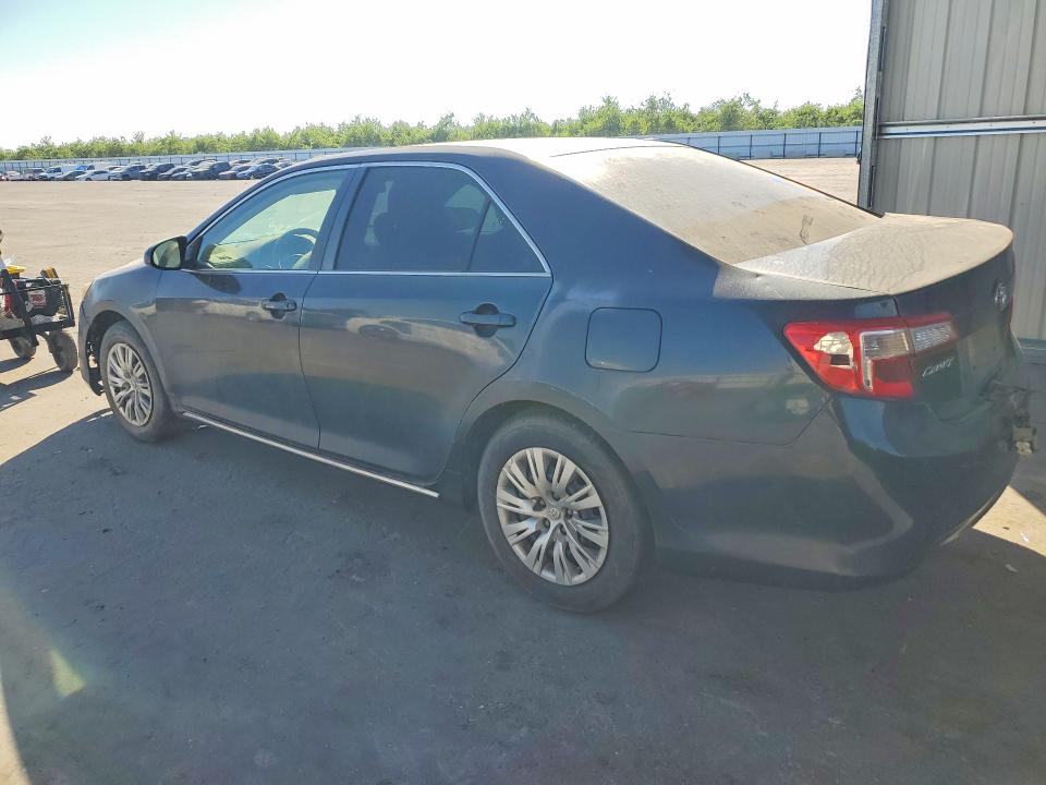 47177216 :رقم المزاد ، 4T4BF1FK8ER414697 vin ، 2014 Toyota Camry مزاد بيع