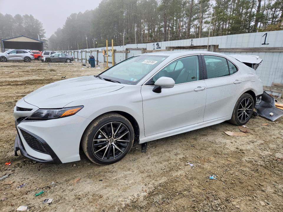 Auction sale of the 2024 Toyota Camry, vin: 4T1G11AK0RU263690, lot number: 41600766