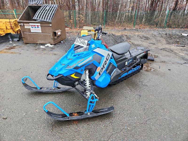 47067546 :رقم المزاد ، SN1EFM8P6HC712789 vin ، 2017 Polaris Rmk 800 مزاد بيع