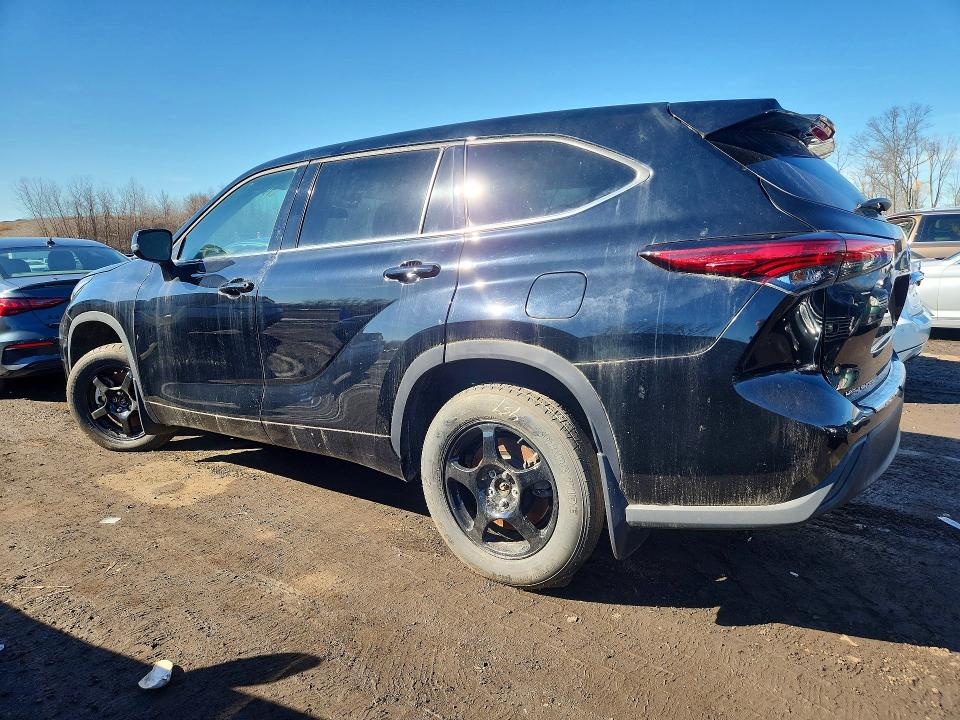 79211825 :رقم المزاد ، 5TDBZRBH0NS594826 vin ، 2022 Toyota Highlander مزاد بيع