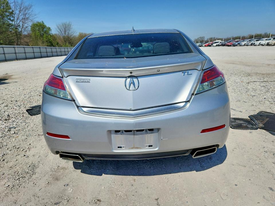 47026806 :رقم المزاد ، 19UUA8F54DA003582 vin ، 2013 Acura Tl مزاد بيع