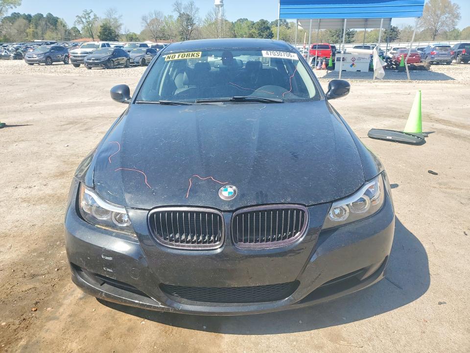 47030706 :رقم المزاد ، WBAPH7G59BNM56096 vin ، 2011 Bmw 328 مزاد بيع