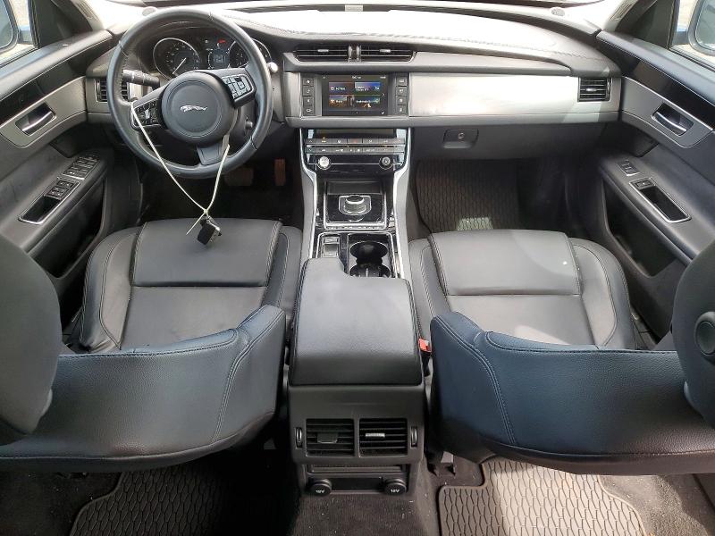 Продаж на аукціоні авто 2018 Jaguar Xf, vin: SAJBD4FX5JCY58090, номер лоту: 77806885