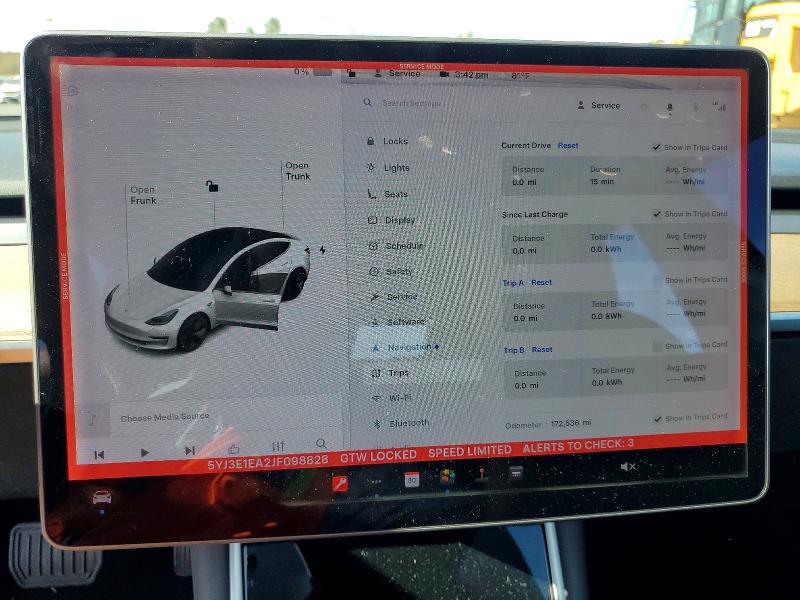 48113166 :رقم المزاد ، 5YJ3E1EA2JF098828 vin ، 2018 Tesla Model 3 مزاد بيع