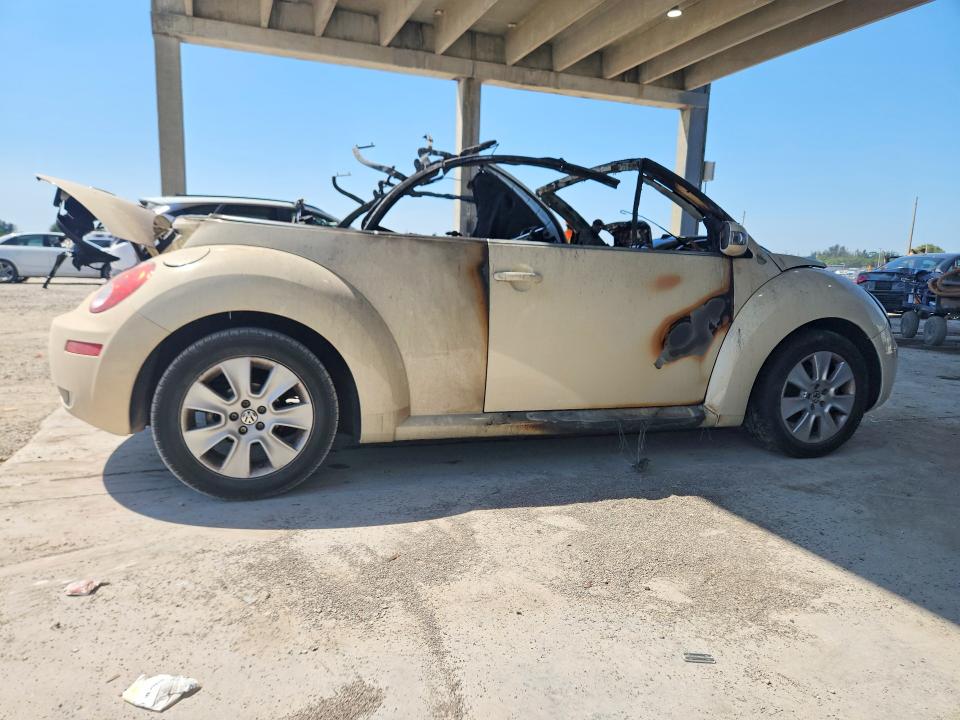 2010 Volkswagen New Beetle მანქანა იყიდება აუქციონზე, vin: 3VWRW3AL3AM003275, აუქციონის ნომერი: 47161146