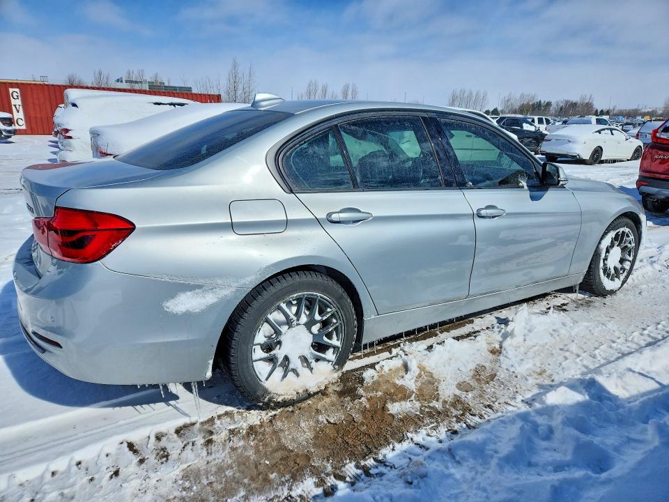 Продажа на аукционе авто 2016 Bmw 320, vin: WBA8A3C53GK688483, номер лота: 45589896