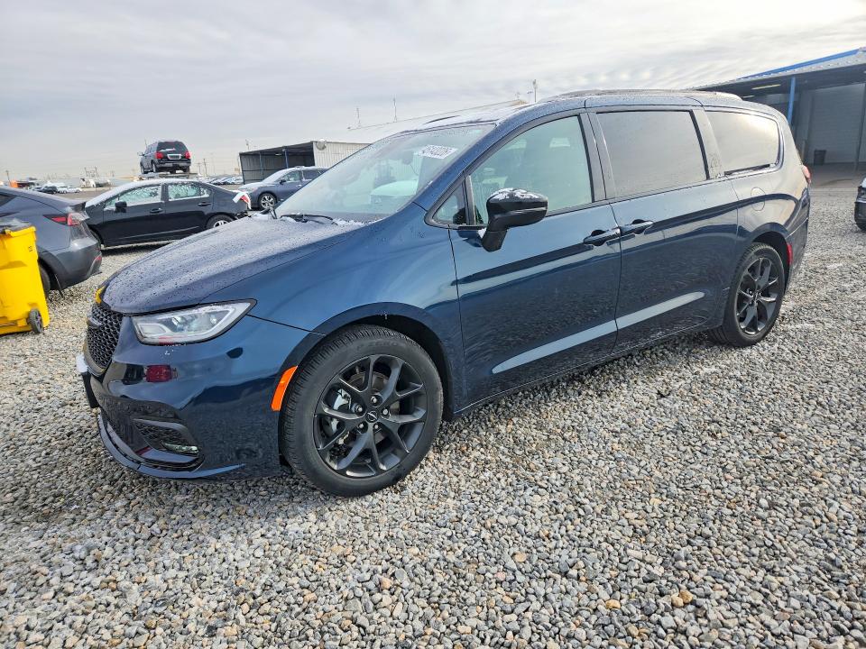 Auction sale of the 2024 Chrysler Pacifica, vin: 2C4RC1BG9RR102379, lot number: 46143226