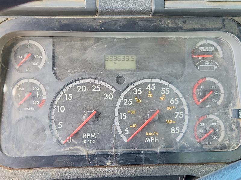 41761926 :رقم المزاد ، 3AKBGDDV4ESFZ0422 vin ، 2014 Freightliner Cascadia مزاد بيع