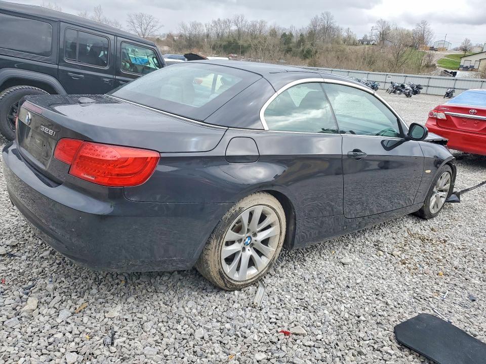 46218666 :رقم المزاد ، WBADW3C50DJ526019 vin ، 2013 Bmw 328 مزاد بيع