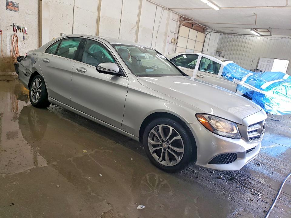 Продажа на аукционе авто 2016 Mercedes-benz C, vin: 55SWF4KB0GU155561, номер лота: 79747115
