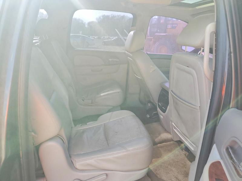 2010 Gmc Yukon Xl მანქანა იყიდება აუქციონზე, vin: 1GKUKKE37AR228573, აუქციონის ნომერი: 47952556