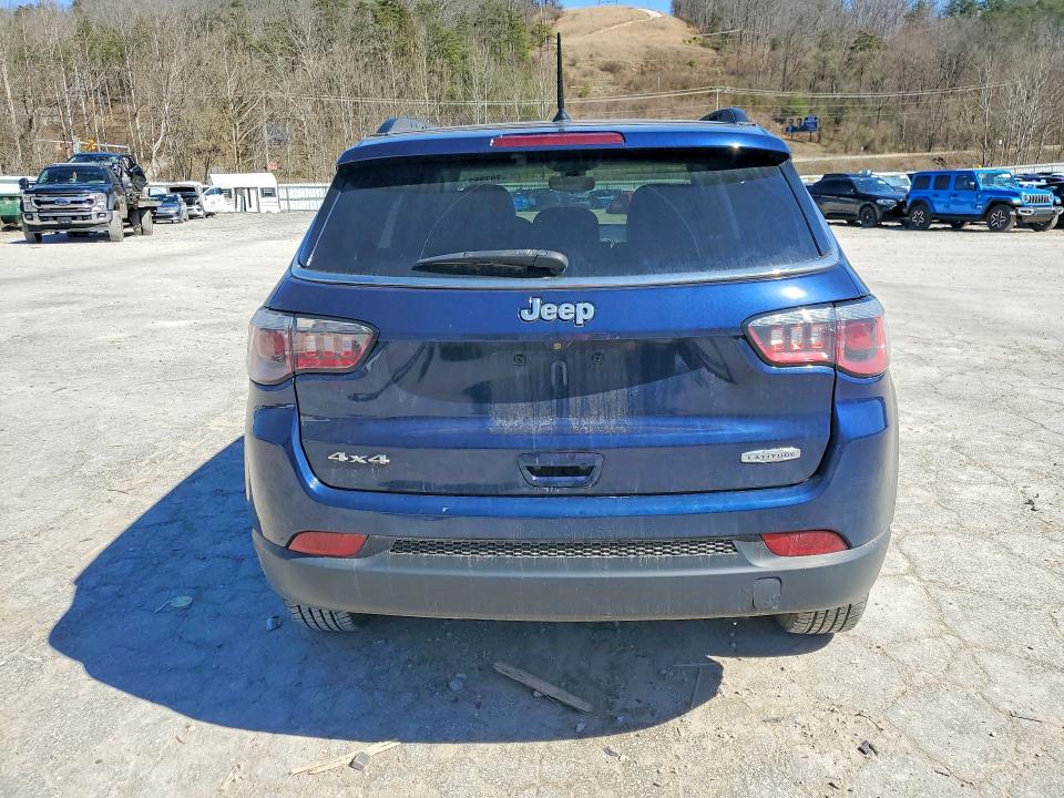 79735275 :رقم المزاد ، 3C4NJDBB8JT190806 vin ، 2018 Jeep Compass مزاد بيع