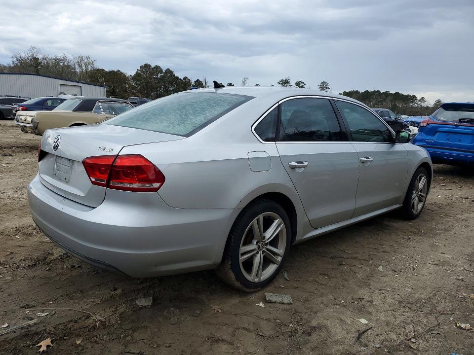 46100776 :رقم المزاد ، 1VWBT7A38EC119600 vin ، 2014 Volkswagen Passat مزاد بيع