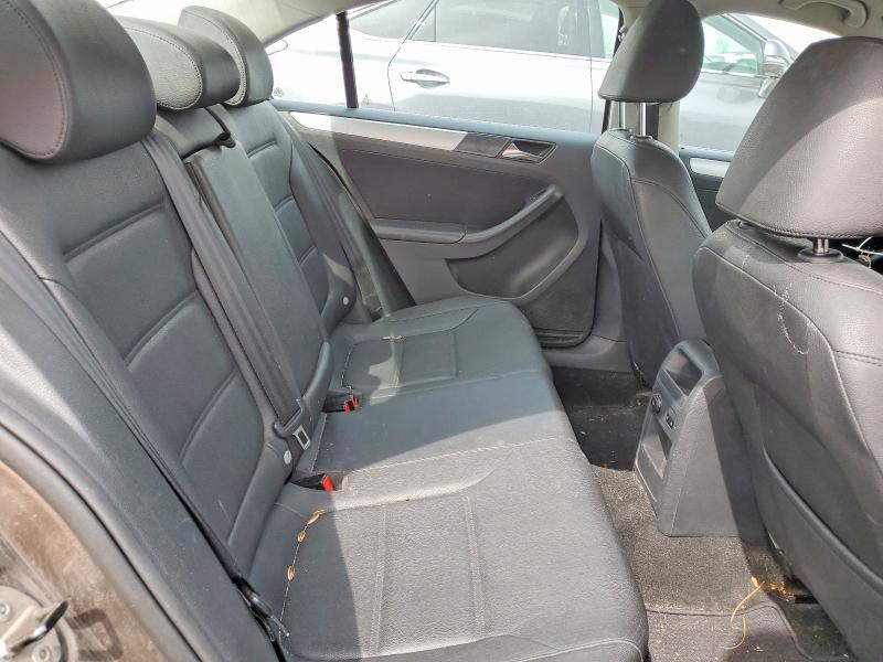 47497636 :رقم المزاد ، 3VWLX7AJ5BM045960 vin ، 2011 Volkswagen Jetta مزاد بيع