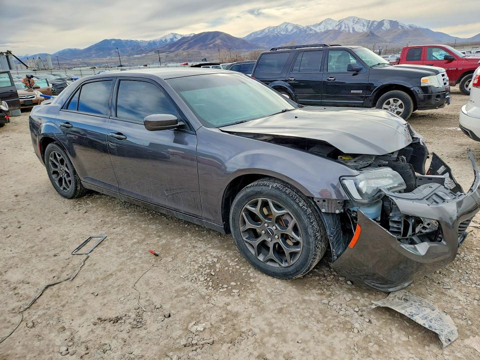 Продажа на аукционе авто 2018 Chrysler 300, vin: 2C3CCAGG9JH314292, номер лота: 79967325