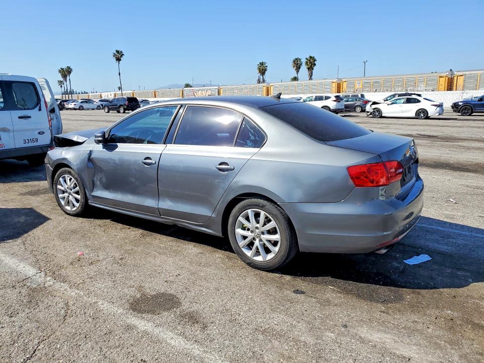 45518876 :رقم المزاد ، 3VWD17AJ7EM425232 vin ، 2014 Volkswagen Jetta مزاد بيع