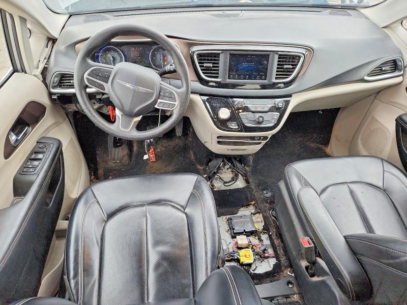 45882576 :رقم المزاد ، 2C4RC1DG9LR182173 vin ، 2020 Chrysler Voyager مزاد بيع