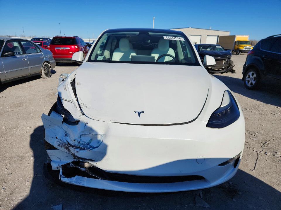 Продажа на аукционе авто 2022 Tesla Model Y, vin: 7SAYGAEE2NF521886, номер лота: 46337656